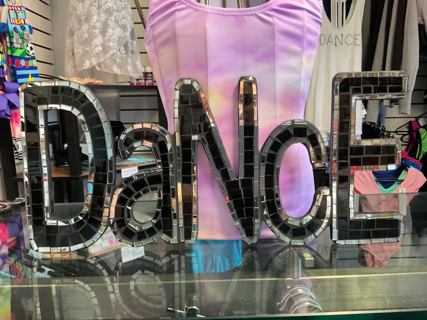 Mosaic Dance sign